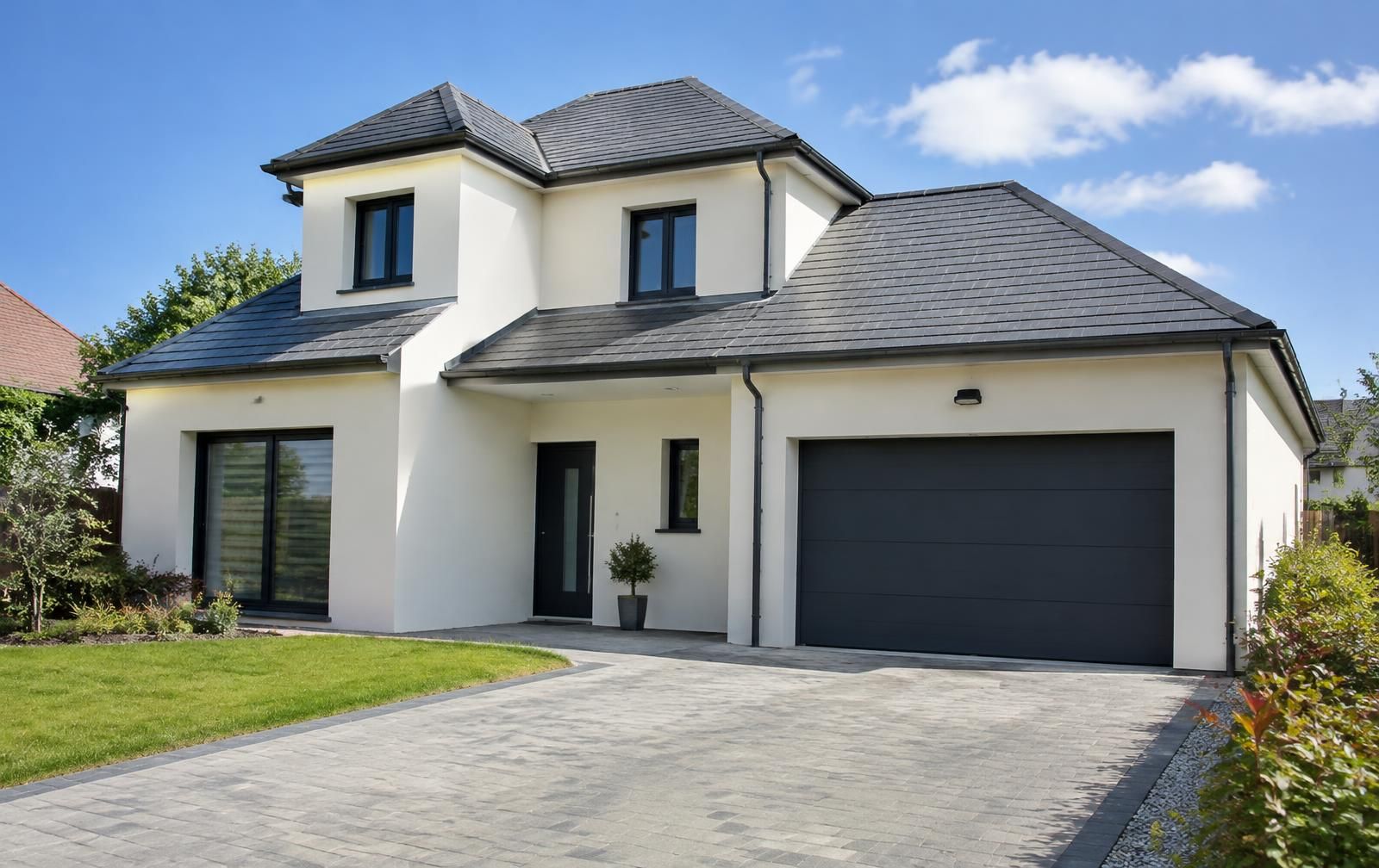 Maison contemporaine à toiture en ardoise à Othis